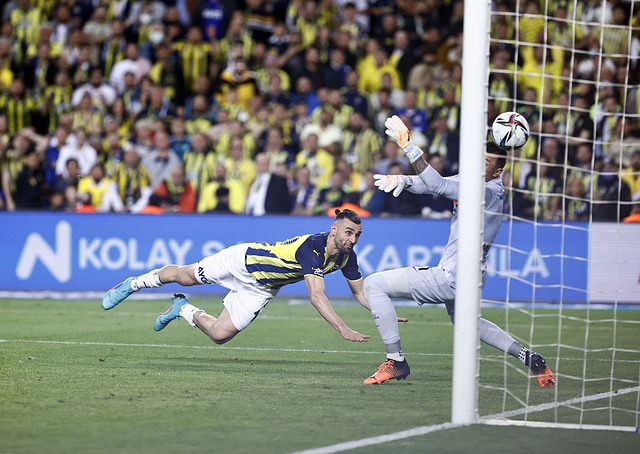 级俱乐部中 级俱乐部中